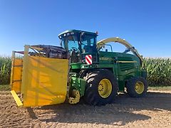 John Deere 7400