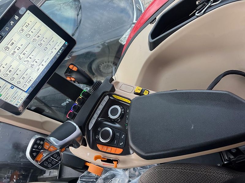 Case IH OPTUM 270 CVXDrive