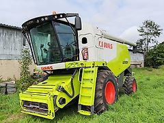 Claas Lexion 660 + V660