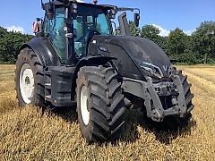 Valtra Q305