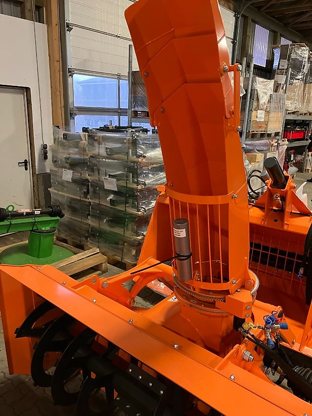 SaMASZ Tornado 202/252