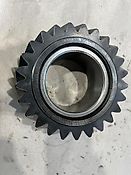 John Deere GEAR FOR RANGE BOX TRANSMITION Z25 (used) - John Deere 6020, 7030, 7R, 6M, 6R, 7020, 6030