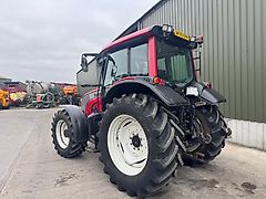 Valtra N121 Tractor