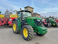 John Deere 6210R