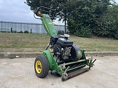 John Deere 220C