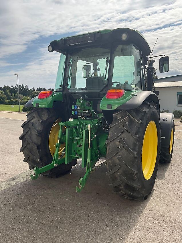 John Deere 5075 M