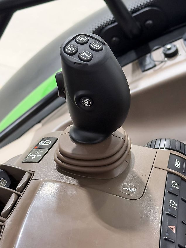 John Deere 6175R tractor, TLS, HCS, full SF6000 AutoTrac, CommandArm