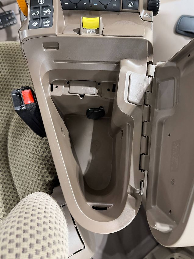 John Deere 6175R tractor, TLS, HCS, full SF6000 AutoTrac, CommandArm