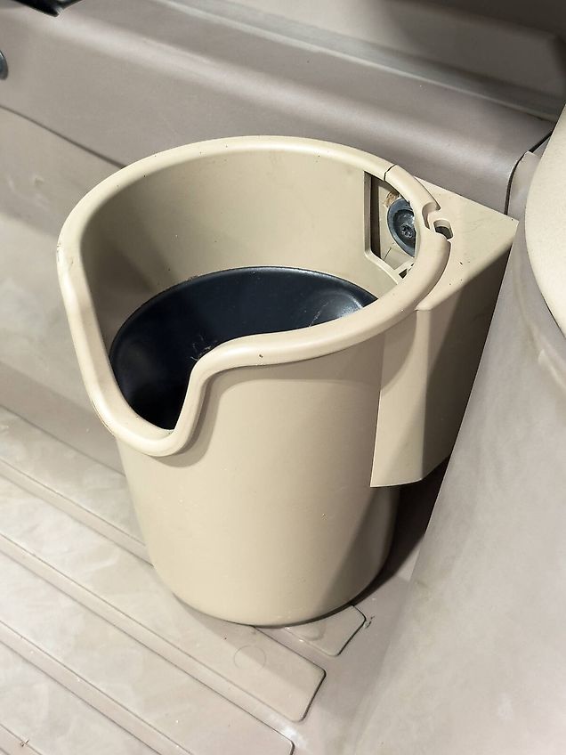 John Deere 6175R tractor, TLS, HCS, full SF6000 AutoTrac, CommandArm