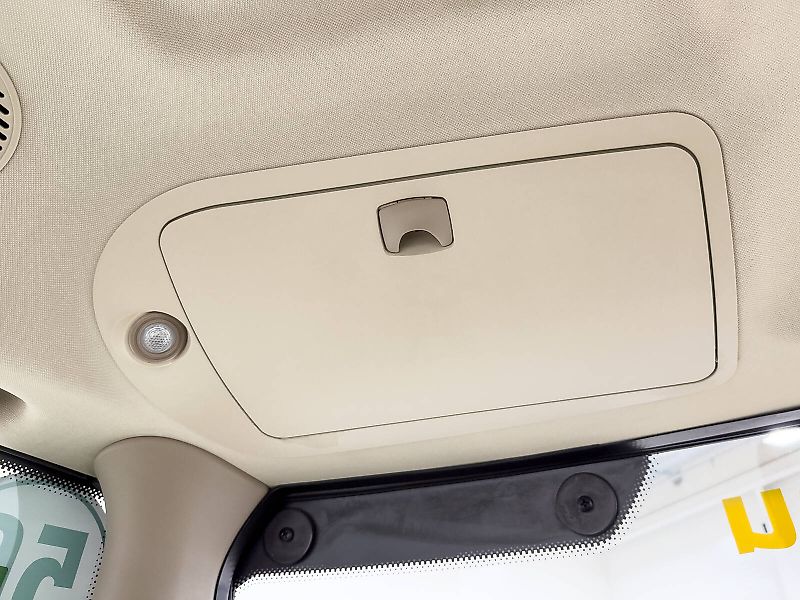 John Deere 6175R tractor, TLS, HCS, full SF6000 AutoTrac, CommandArm