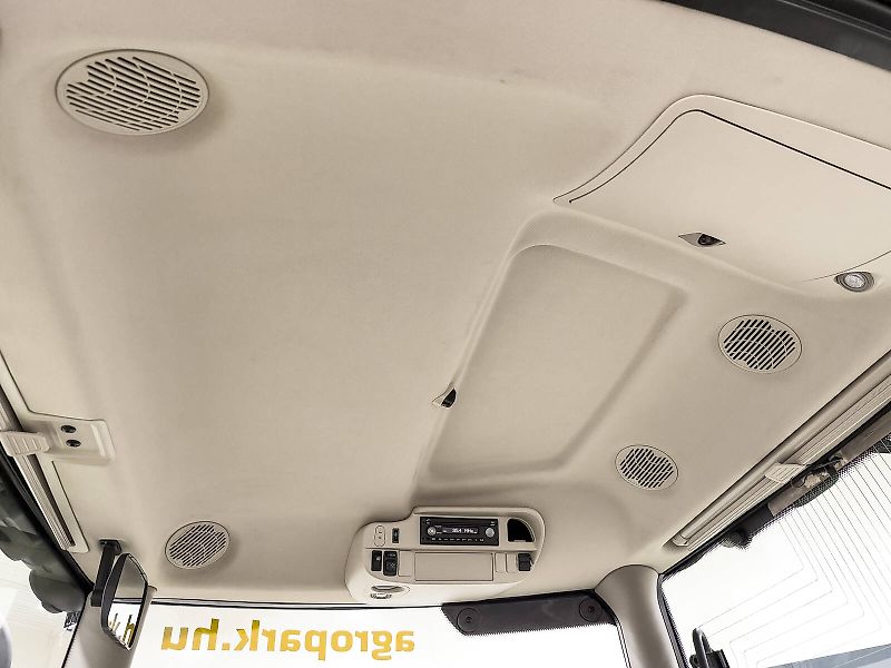 John Deere 6175R tractor, TLS, HCS, full SF6000 AutoTrac, CommandArm