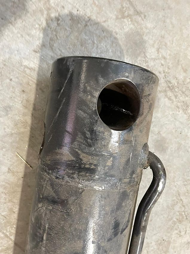 John Deere HYDRAULIC CYLINDER (used) - JOHN DEERE Telehandler 3220