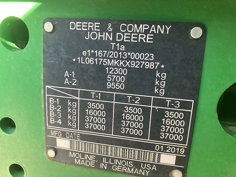 John Deere 6175M