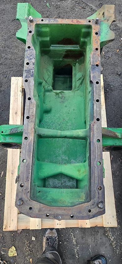 John Deere 8295R 8320R 8235R - skrzynka obudowa R312872 (Części zamienne)