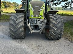 Claas Axion 830