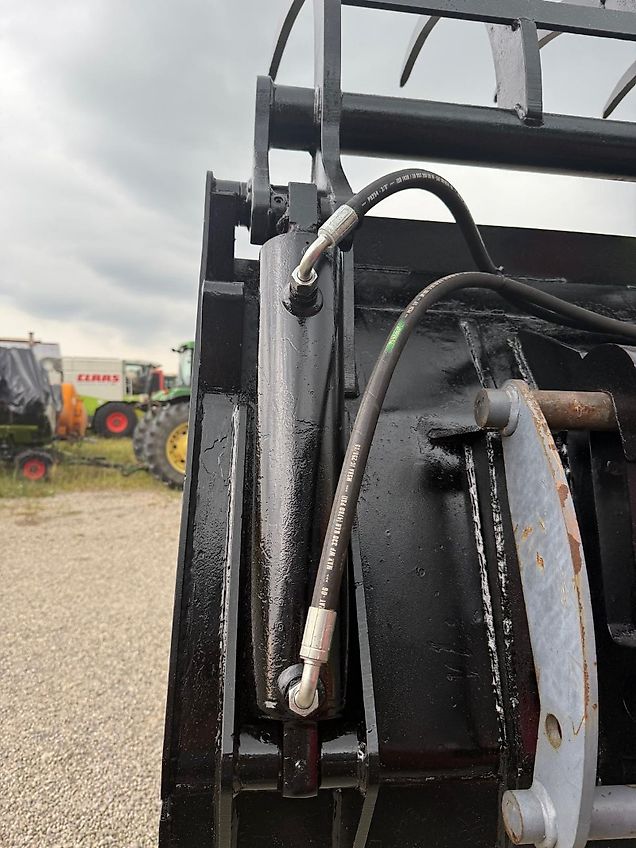 Stoll Greiferschaufel 1,7 m breit ca. 1 m³ EURO-Aufnahme