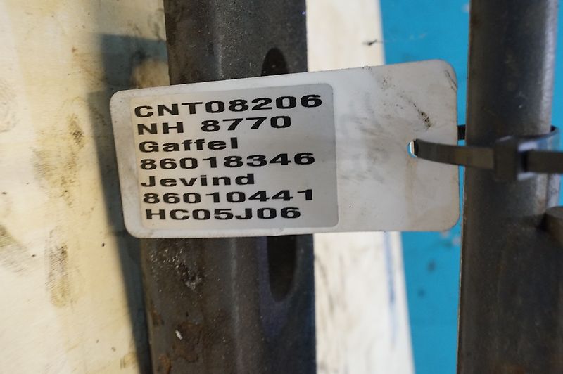 New Holland 8770 (Spare part/Reservedel/Ersatzteil)