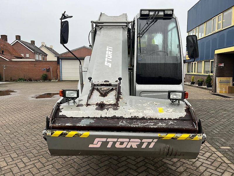 Storti Greyhound 200 AS