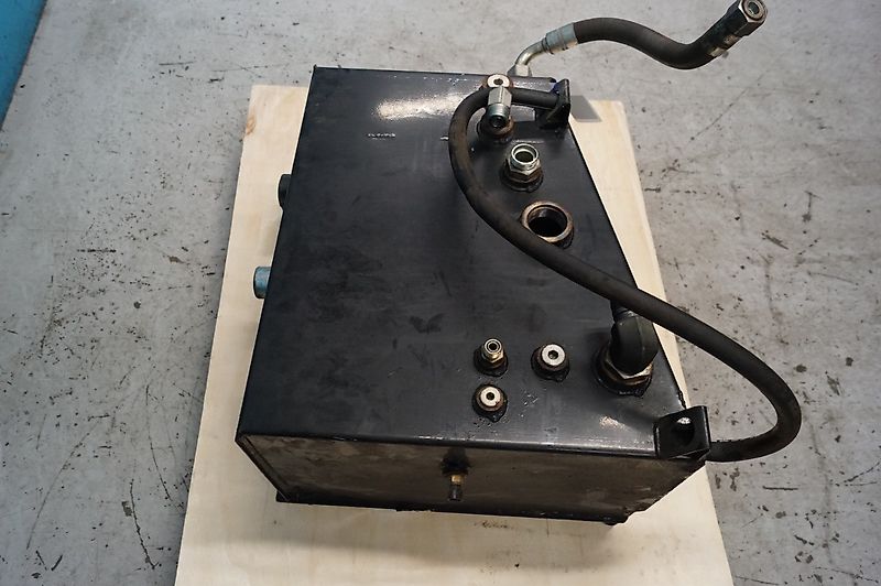 New Holland CR9090 (Spare part/Reservedel/Ersatzteil)