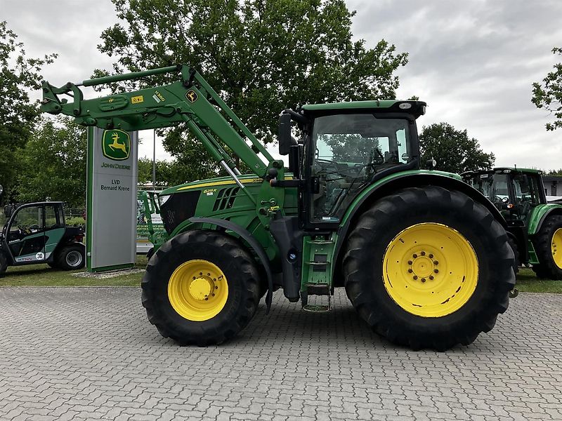 John Deere 6215R