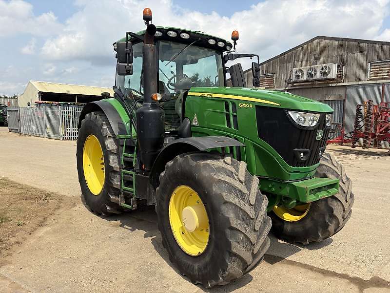 John Deere 6250R