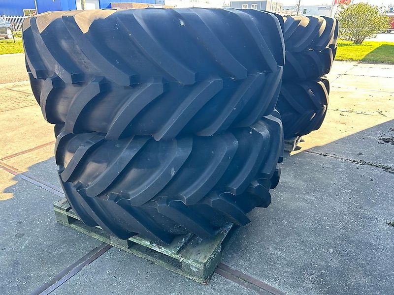 Michelin 620/75R26 MegaXbib op JCB velg 12 gaats