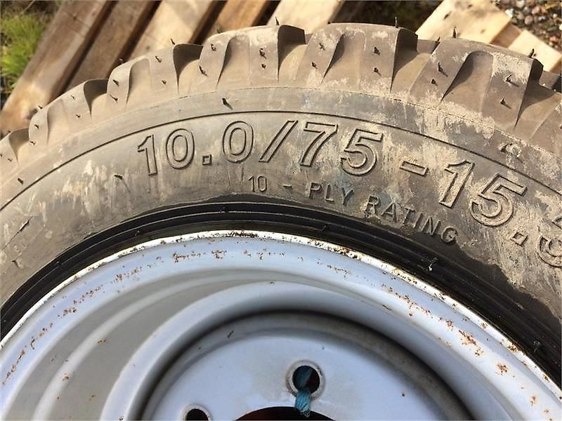 Vredestein 10.0/75-15.3 m. 6 huls fælg