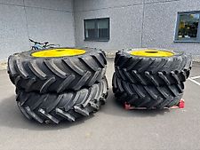 Ceat VF 520/85 R38 + 480/70 R30