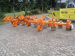 Kongskilde Howard Rollkultivator 8 reihig Klappbar bis 600 cm Arbeitsbreite Rollhackgerät 4 reihig 6 reihig 8 reihig Kein Kongskilde Hazenbichler Becker Einböck Crarre Schmotzer Pöttinger Kerner Rau Steketee Amazone Hacke