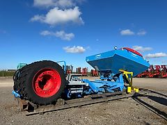 Lemken Solitair 12 SW seed trailer kit.