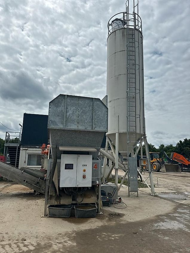 My Beton 24 mit 1,0m3 Mischer von GTC