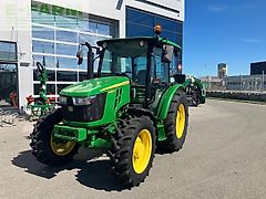 John Deere 5067E