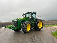 John Deere 8310R