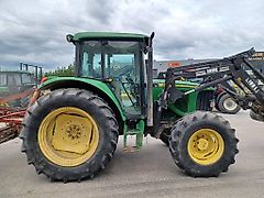 John Deere 6220