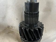 John Deere COUNTERSHAFT FOR PTO (used) - John Deere 7430 PR, 7530 PR