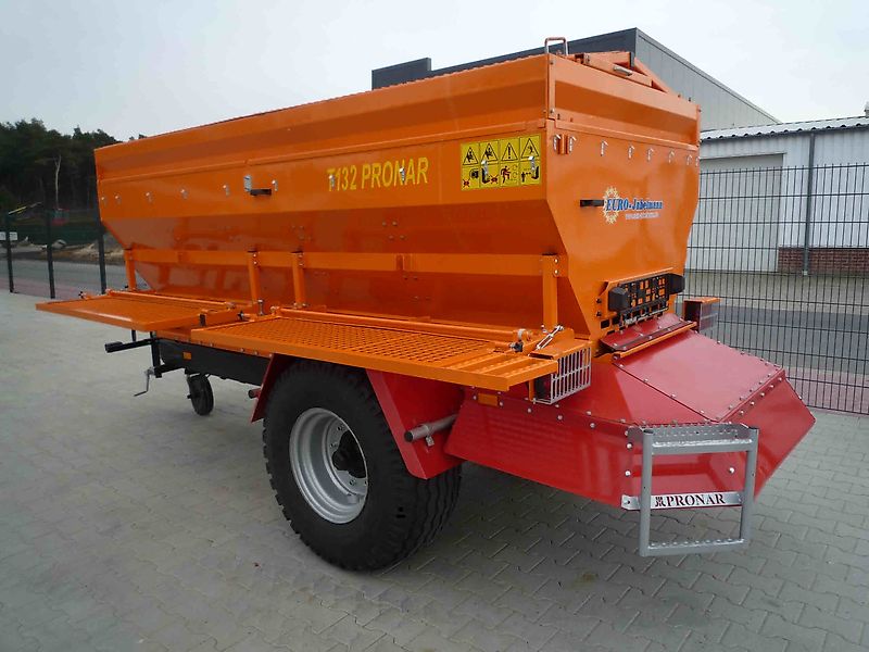 Pronar Salz- Sandstreuer T 132, ca. 4 m³, NEU