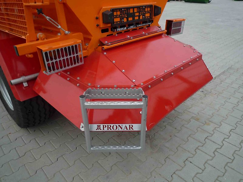 Pronar Salz- Sandstreuer T 132, ca. 4 m³, NEU