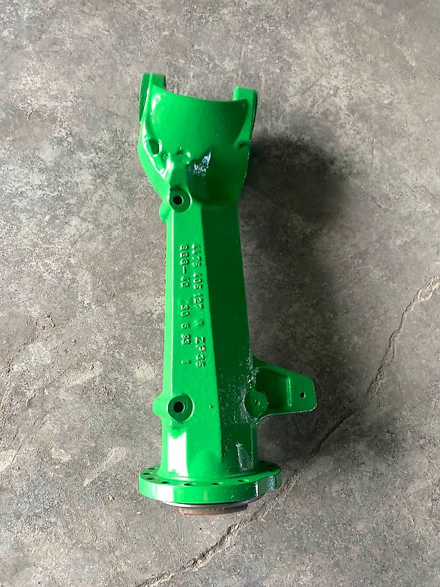 John Deere Front Axle Housing (used) for John Deere 6000,6010