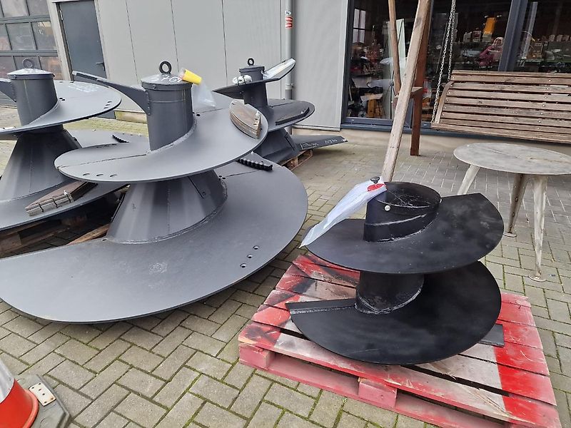 JF-Stoll Vertikalschnecken für Mischwagen von Stoll