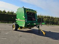 John Deere 570