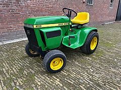 John Deere 210