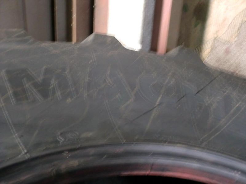 Michelin 650/85R38 Mach X Bib