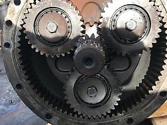 John Deere 7710 | 7700 | 7800 | 7810 - Zwolnica - Tylna Tarcz Hamulcowa - Obudowa Mostu - Zwrotnica (Części zamienne)