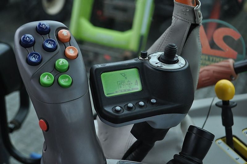 Deutz-Fahr AGROTRON 6160 P + QUICKE Q78