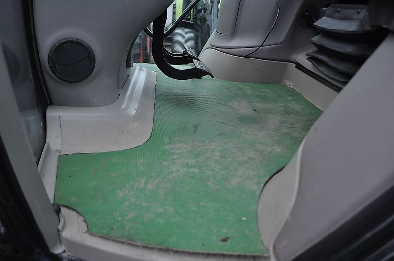 Deutz-Fahr AGROTRON 6160 P + QUICKE Q78