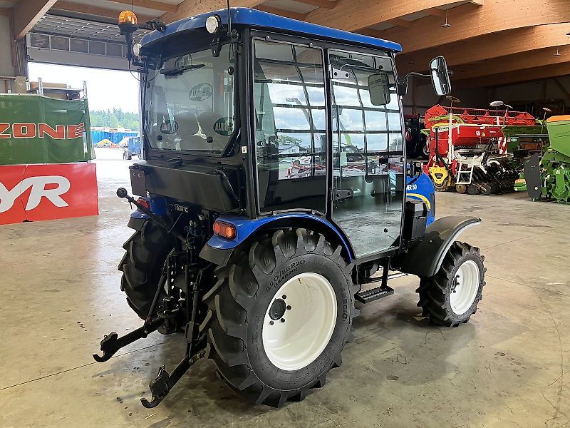 New Holland Boomer 50