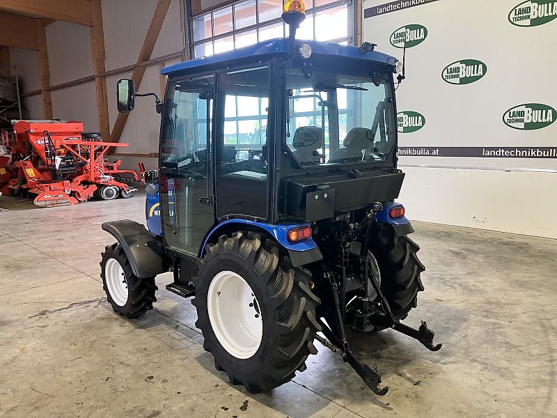 New Holland Boomer 50