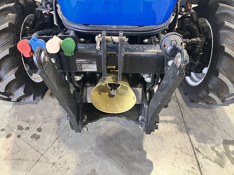 New Holland Boomer 50