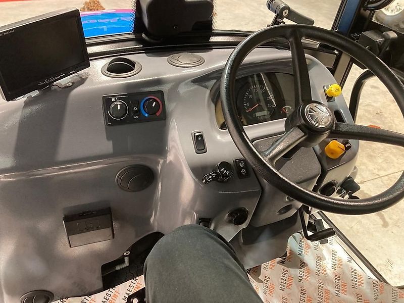 New Holland Boomer 50