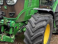 John Deere 6215 R